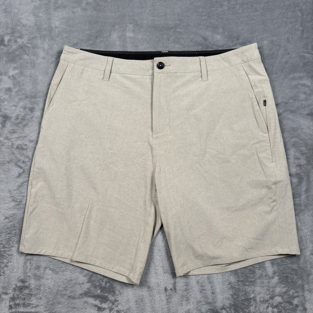 Vuori Aim Shorts Men's 36 Light Tan Chino Performance Stretch Outdoor Golf V368